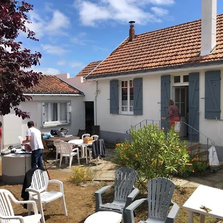 Nyaraló Maison Avec Jardin A 150 M De La